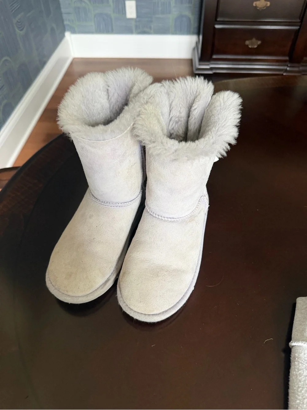 UGG Kids Short Shearling Boots - Light Purple